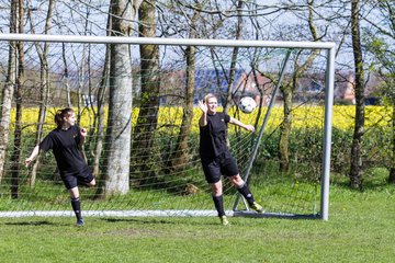 Bild 9 - Frauen SV Frisia 03 Risum Lindholm - Heider SV : Ergebnis: 8:0